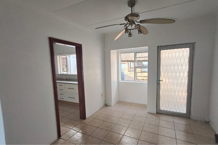 To Let 3 Bedroom Property for Rent in Beacon Bay Eastern Cape